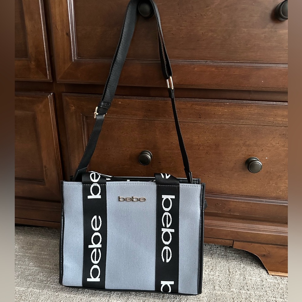 Bebe hana canvas tote